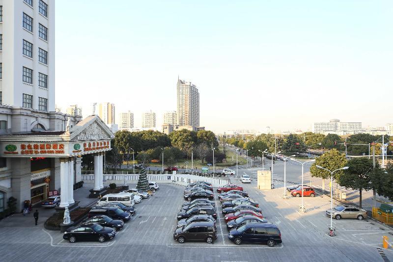 โรงแรมเวียนนา อินเตอร์เนชั่นแนล เซี่ยงไฮ้ ซ่งเจียง แบรนช์ ภายนอก รูปภาพ